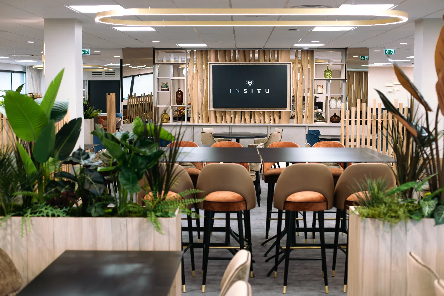 InSitu-039_Work&Food_2025